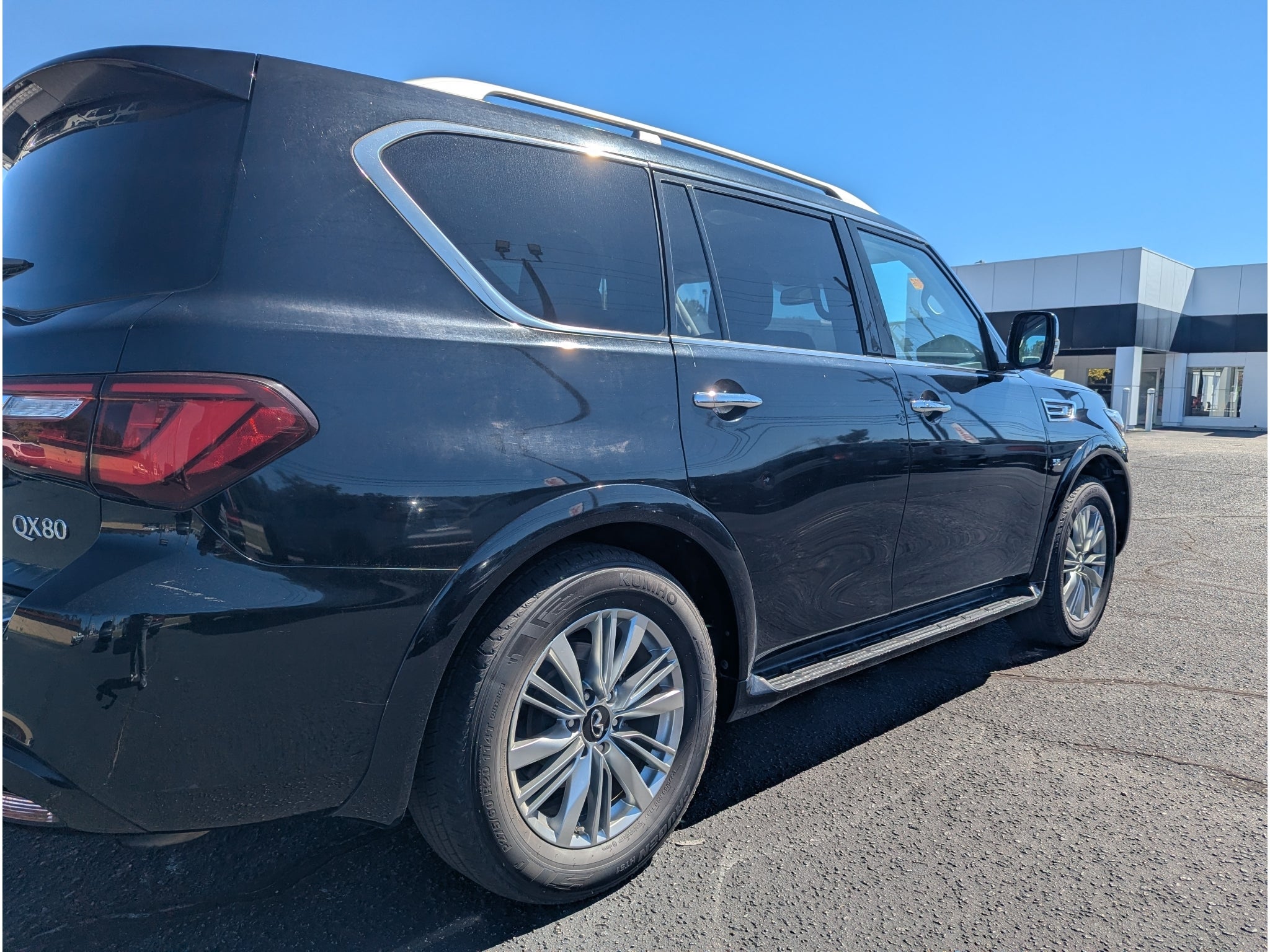 2019 INFINITI QX80 LUXE