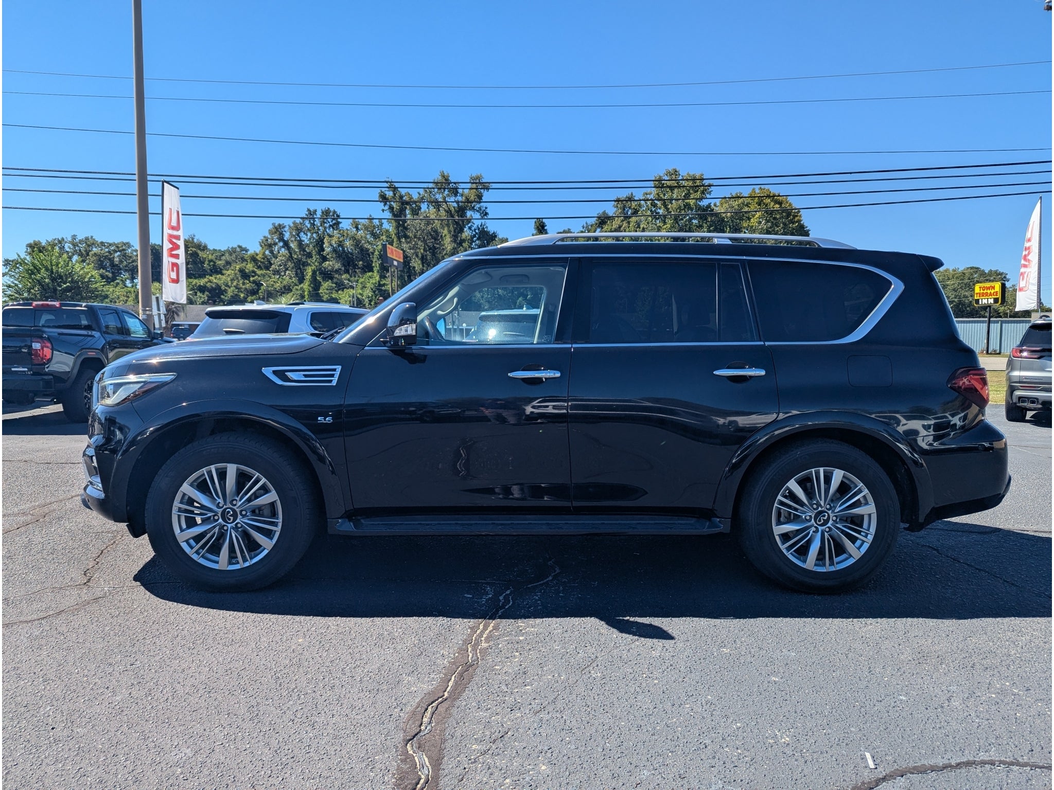 2019 INFINITI QX80 LUXE
