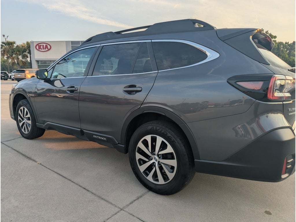2022 Subaru Outback Premium