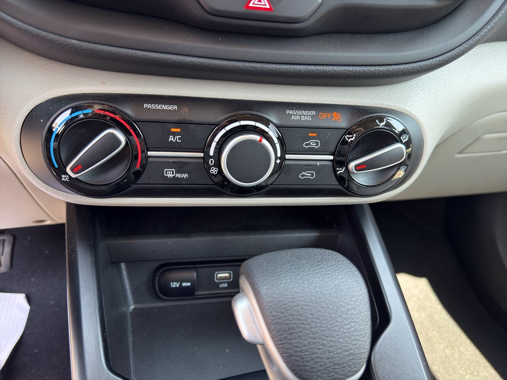 2025 Kia Soul Base
