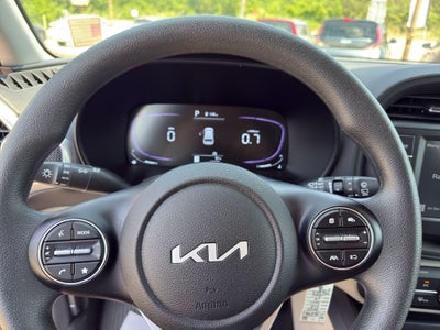 2025 Kia Soul Base