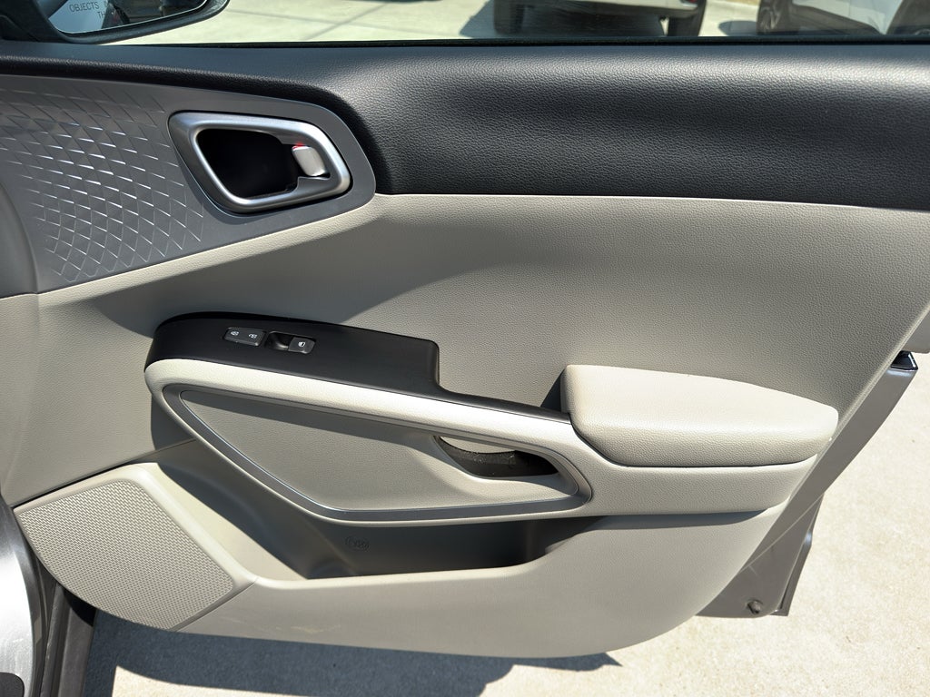 2025 Kia Soul Base