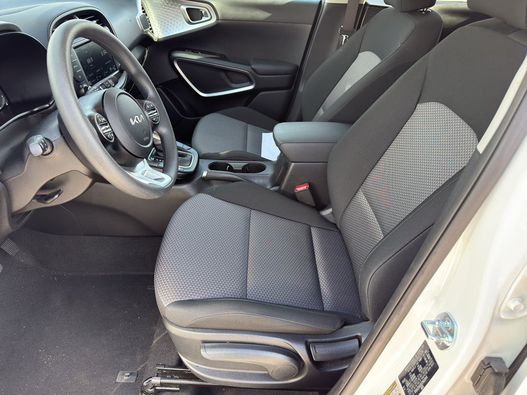 2025 Kia Soul Base