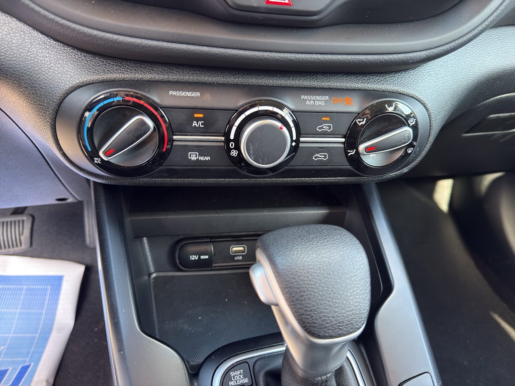 2025 Kia Soul Base