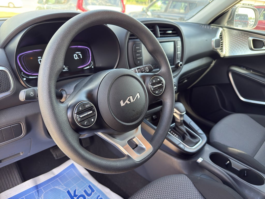 2025 Kia Soul Base