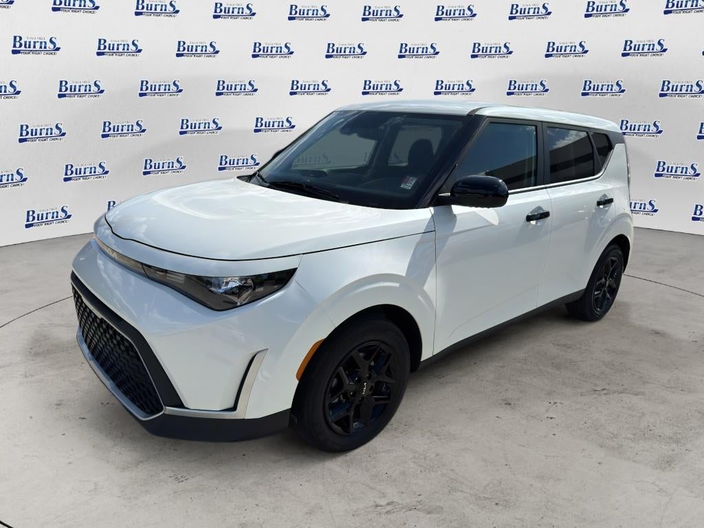 2025 Kia Soul Base