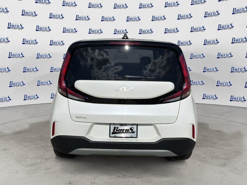 2025 Kia Soul Base