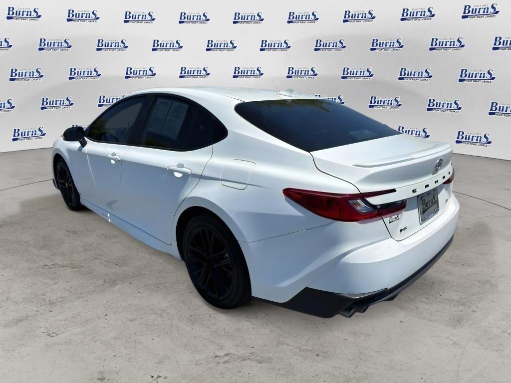 2025 Toyota Camry Hybrid SE