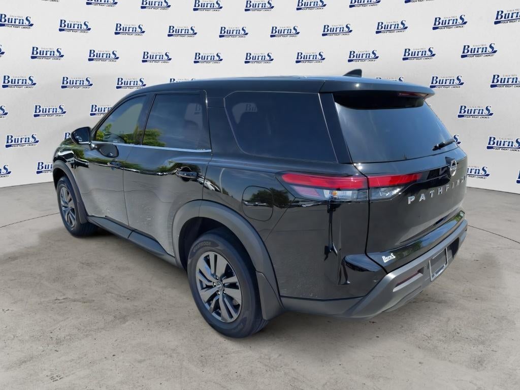 2025 Nissan Pathfinder S