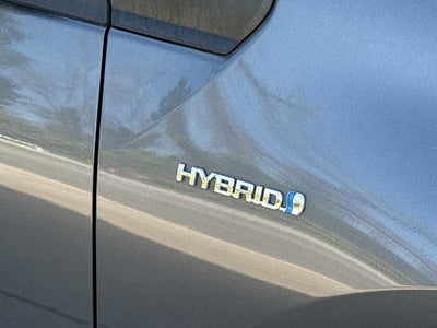 2022 Toyota Prius LE