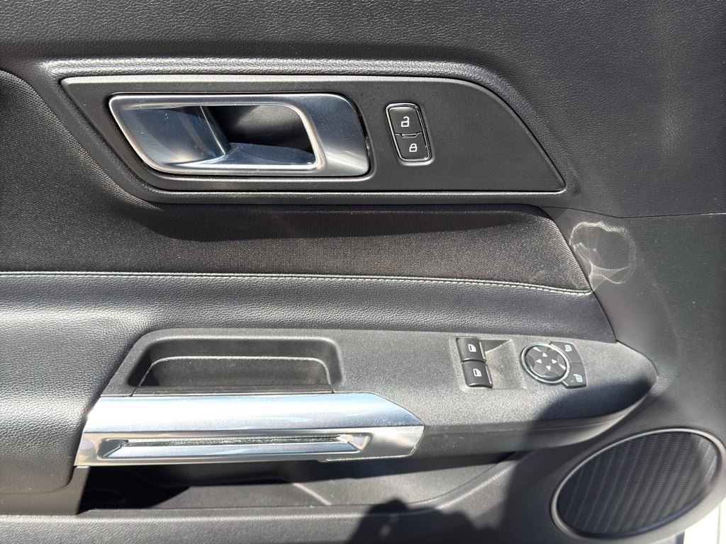 2020 Ford Mustang Base