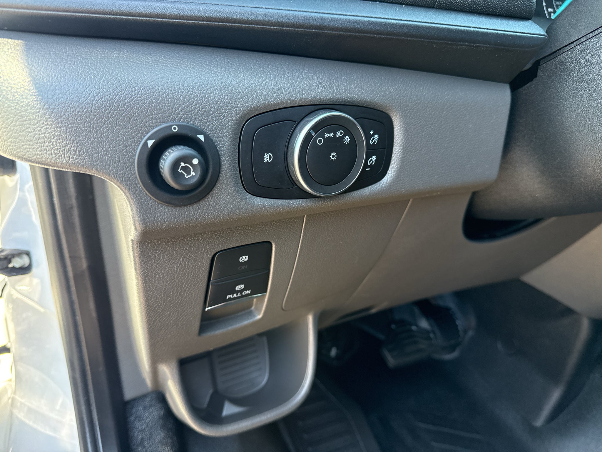 2025 Ford Transit Van Base