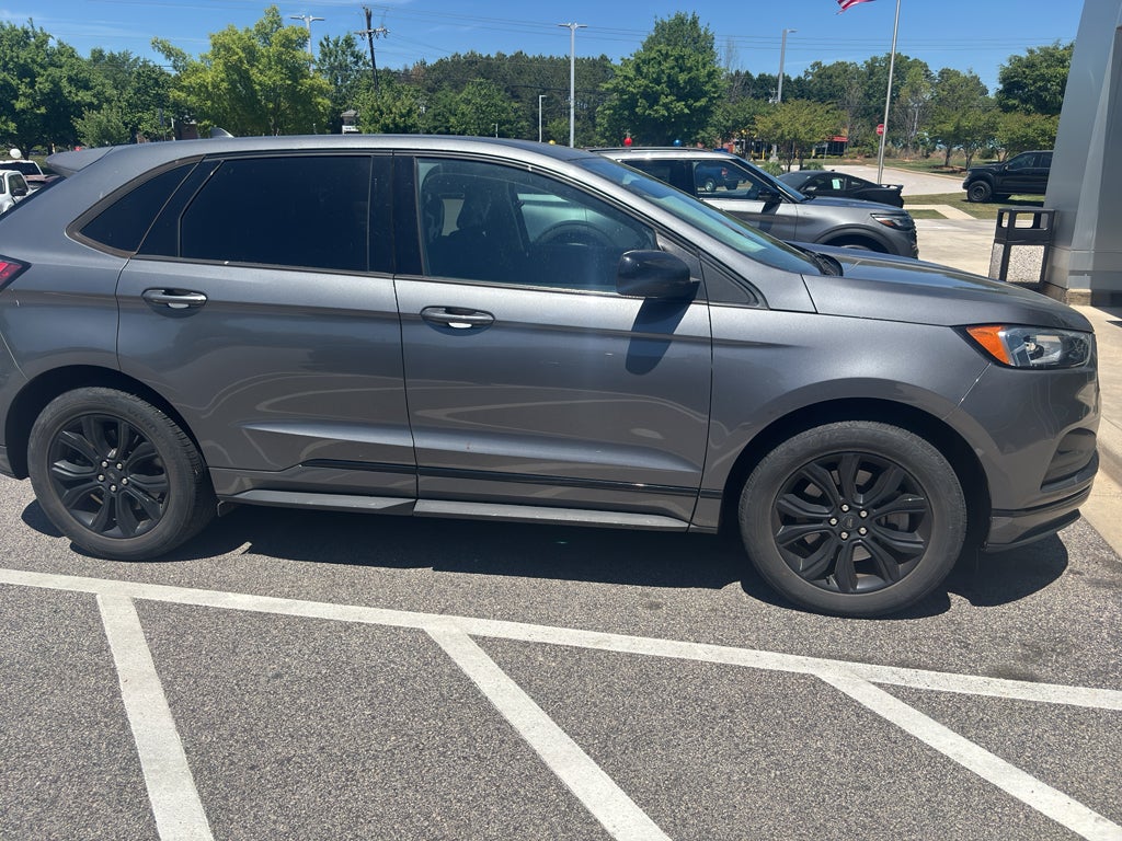 2022 Ford Edge SE
