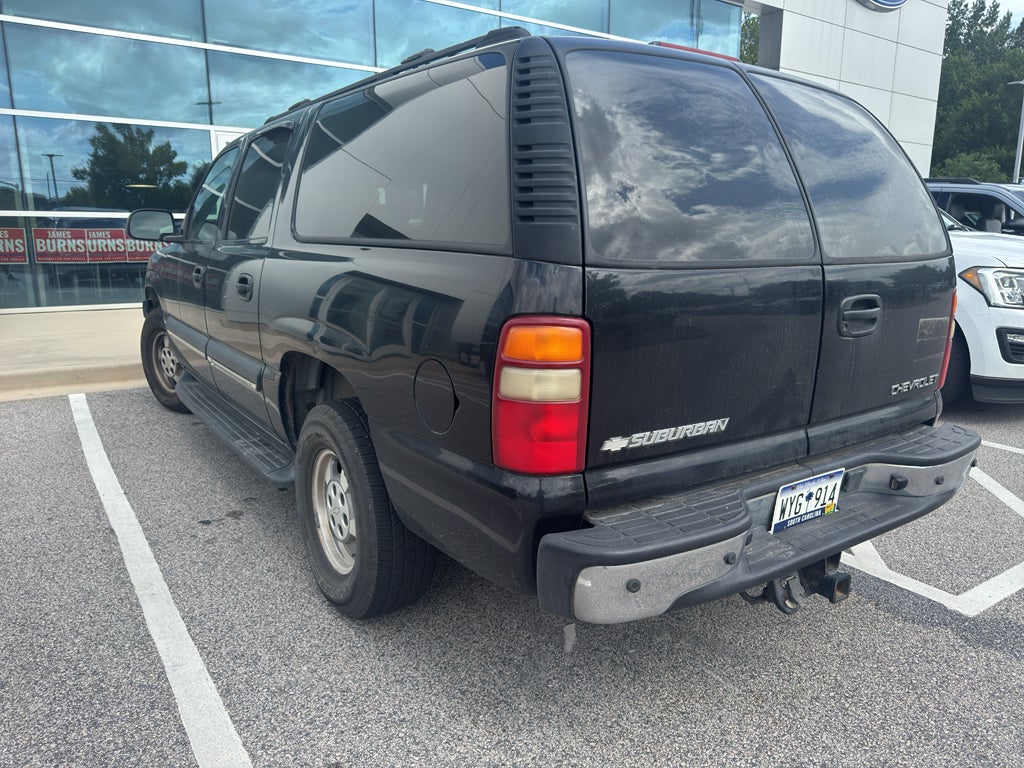 2003 Chevrolet Suburban Base