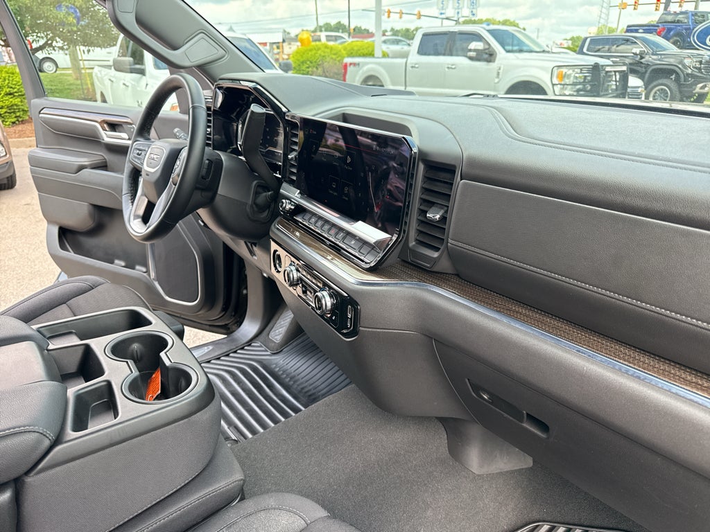 2024 GMC Sierra Elevation