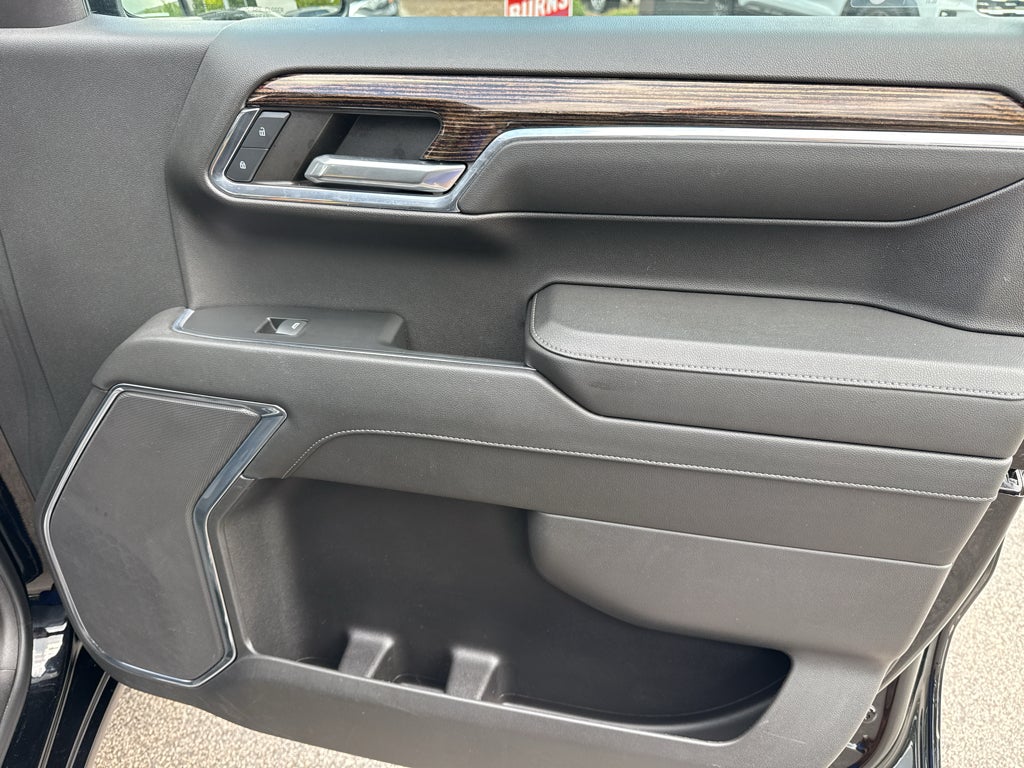 2024 GMC Sierra Elevation