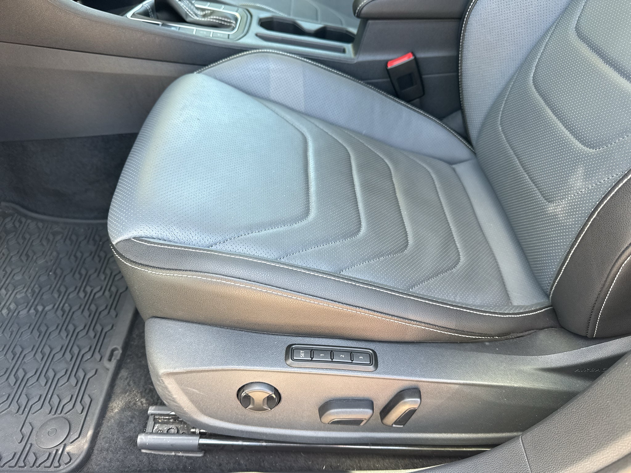 2025 Volkswagen Jetta SEL
