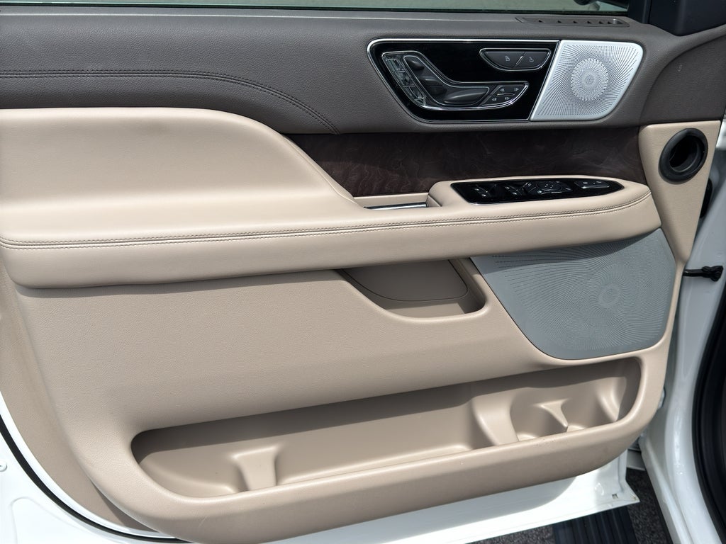 2023 Lincoln Navigator L Reserve