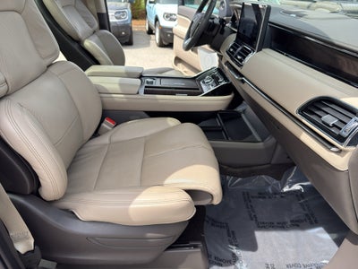 2023 Lincoln Navigator L Reserve