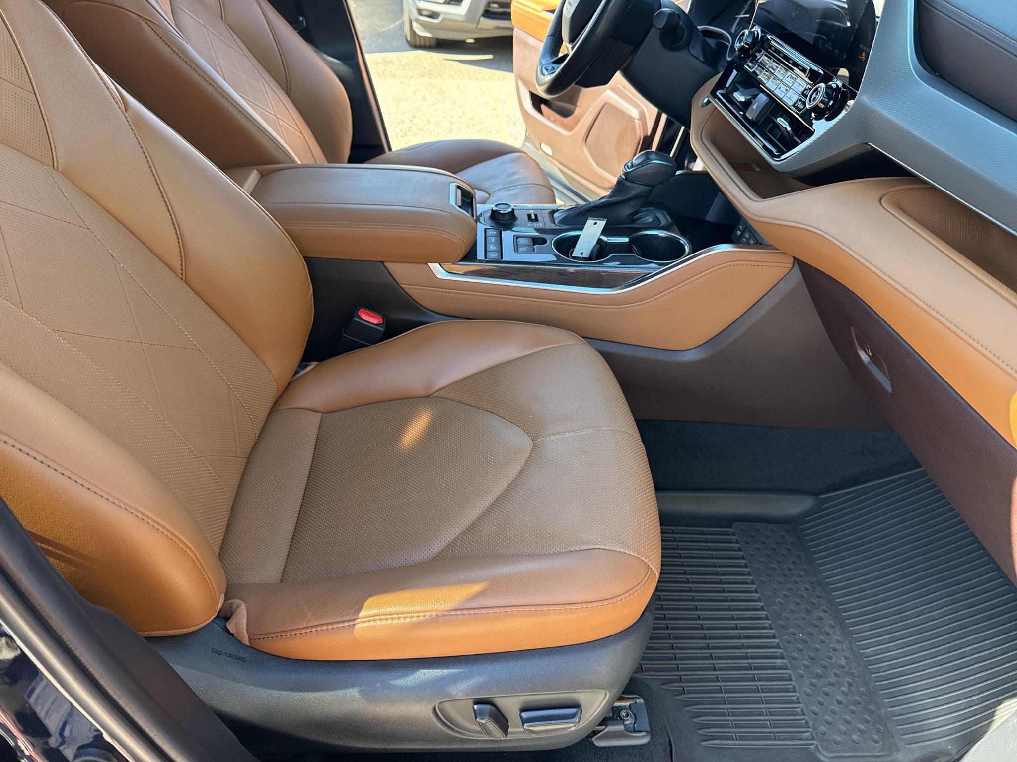 2022 Toyota Highlander Platinum