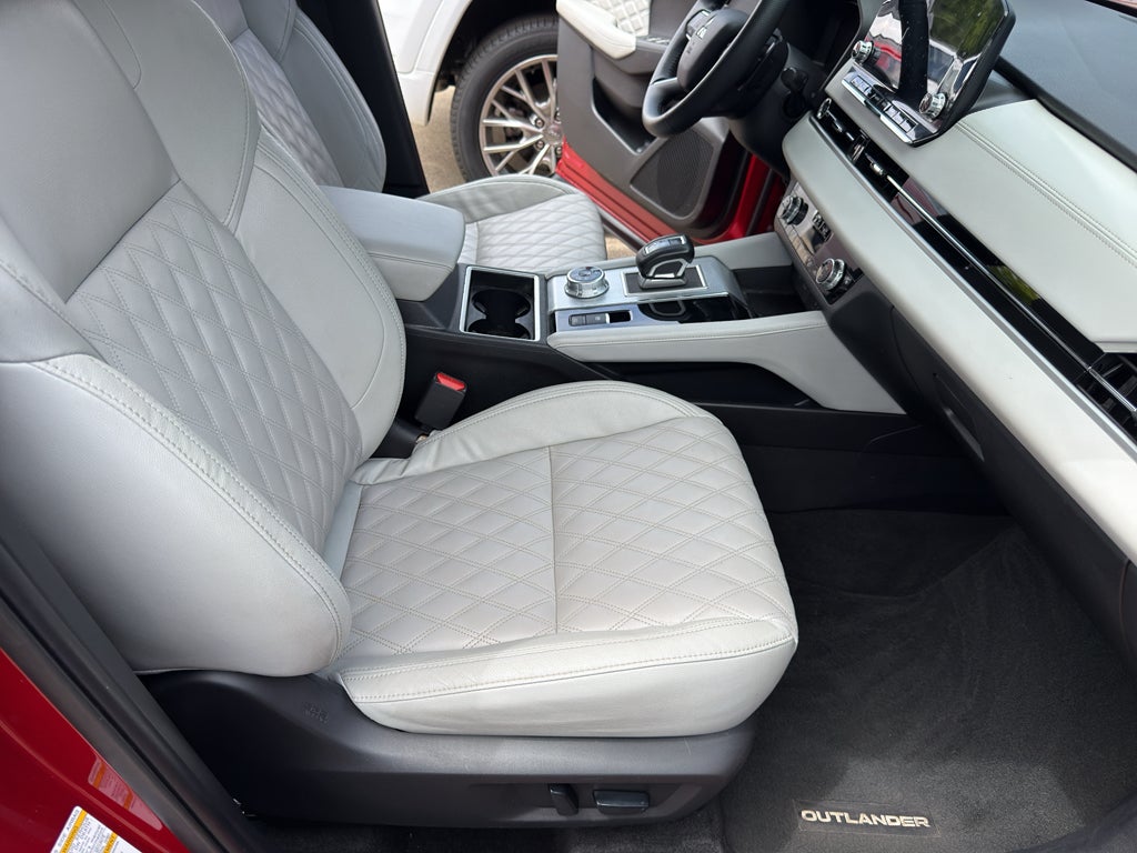 2023 Mitsubishi Outlander SEL