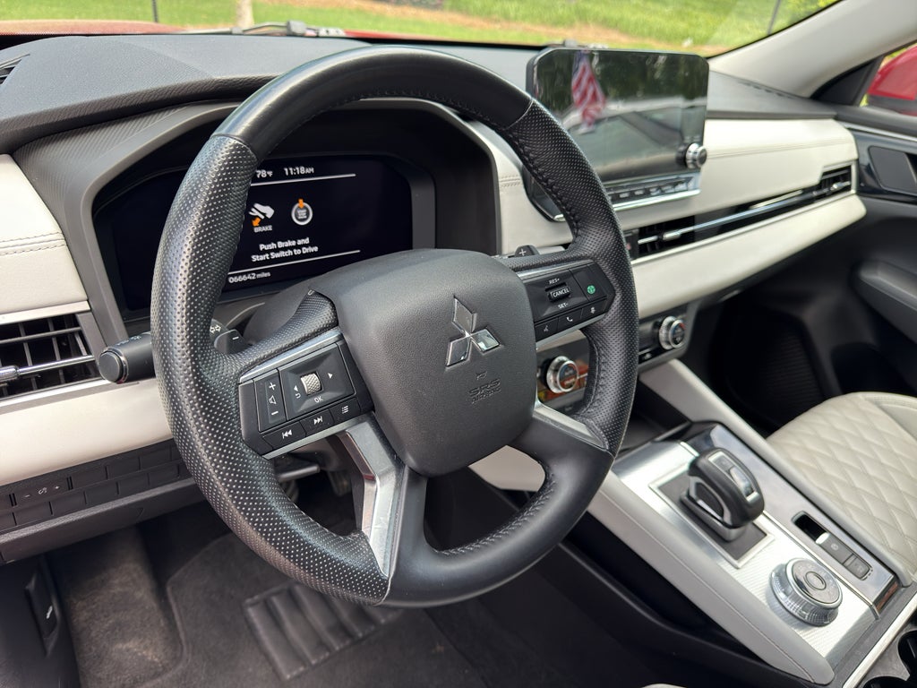 2023 Mitsubishi Outlander SEL