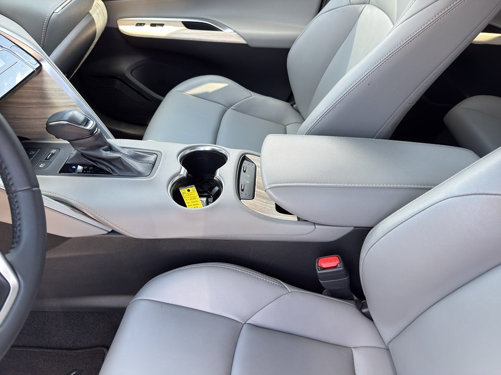 2023 Toyota Venza XLE