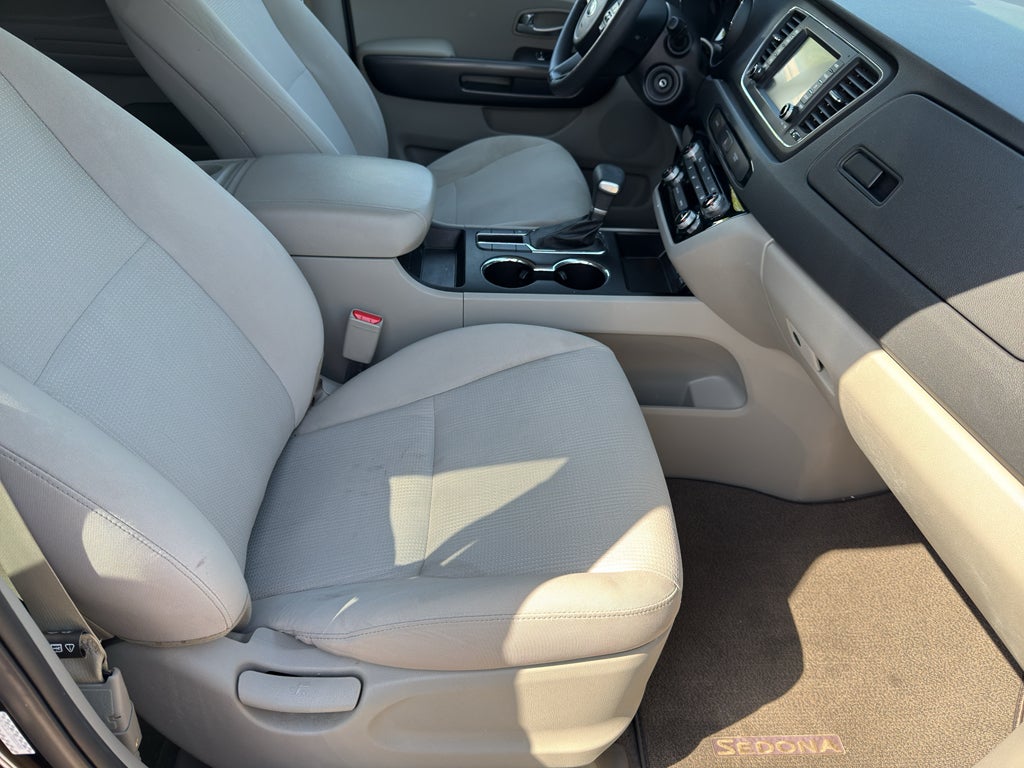 2021 Kia Sedona LX
