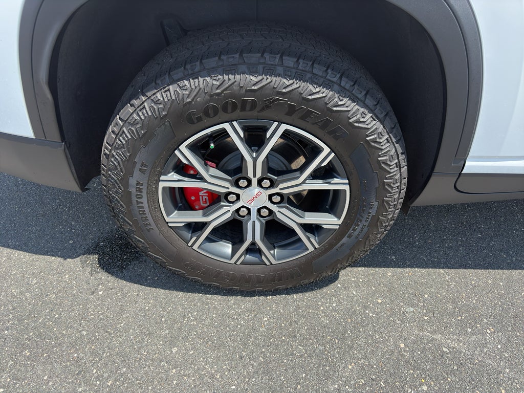 2025 GMC Acadia AT4