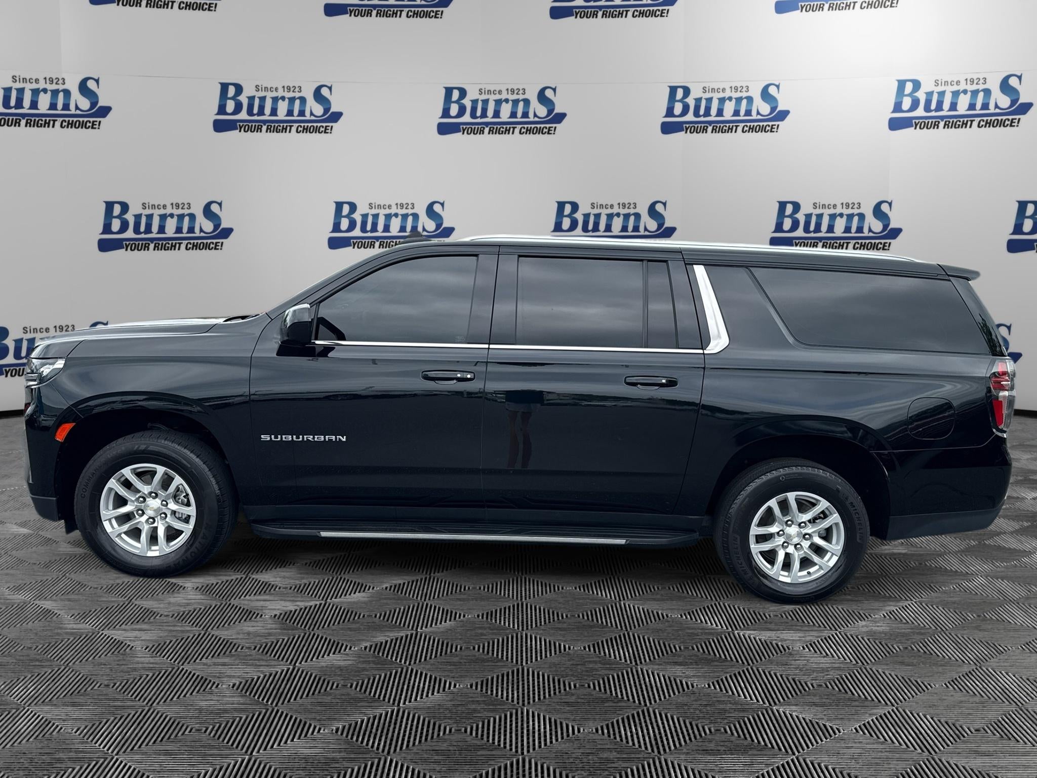 2023 Chevrolet Suburban LT