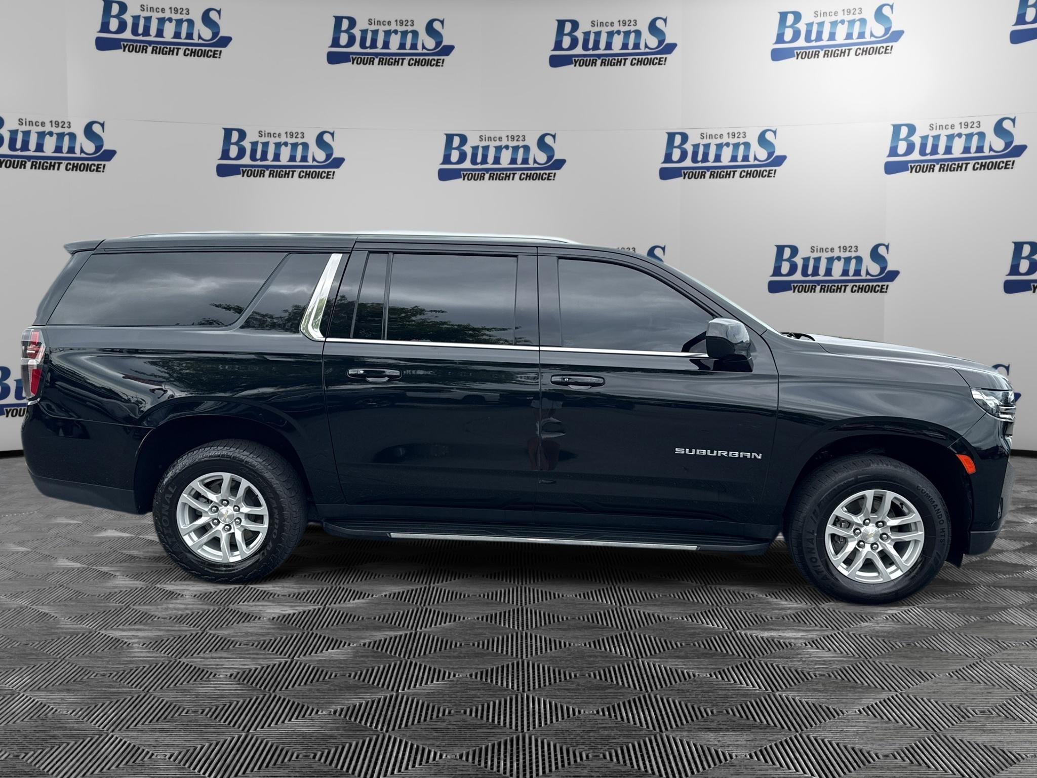 2023 Chevrolet Suburban LT