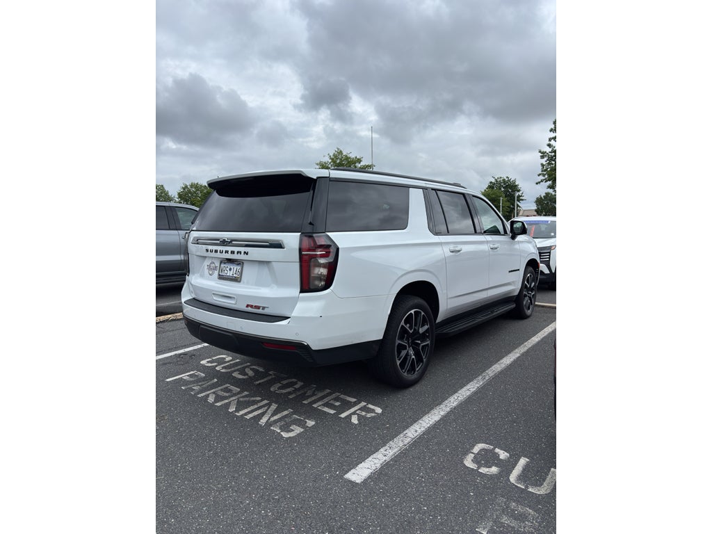 2022 Chevrolet Suburban RST