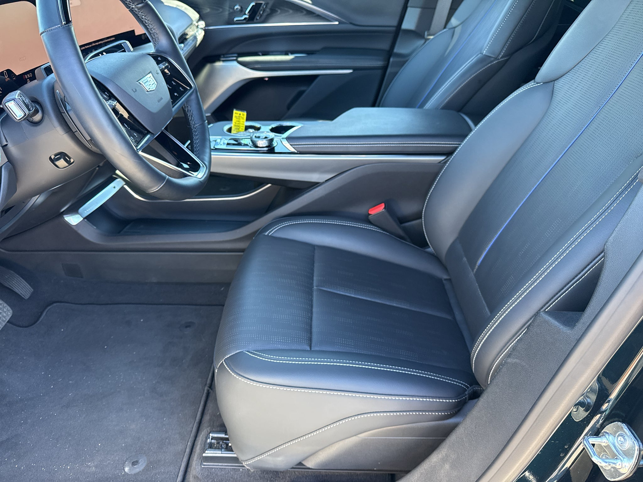 2024 Cadillac LYRIQ Sport 2