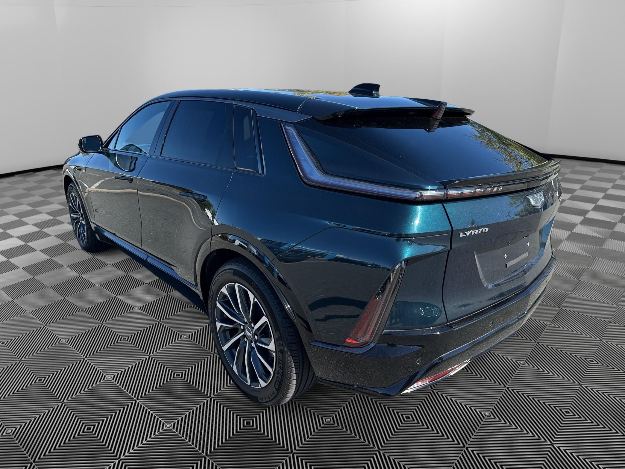 2024 Cadillac LYRIQ Sport 2