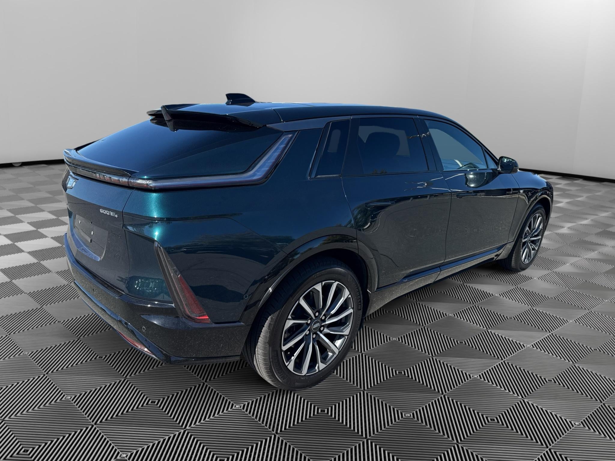 2024 Cadillac LYRIQ Sport 2