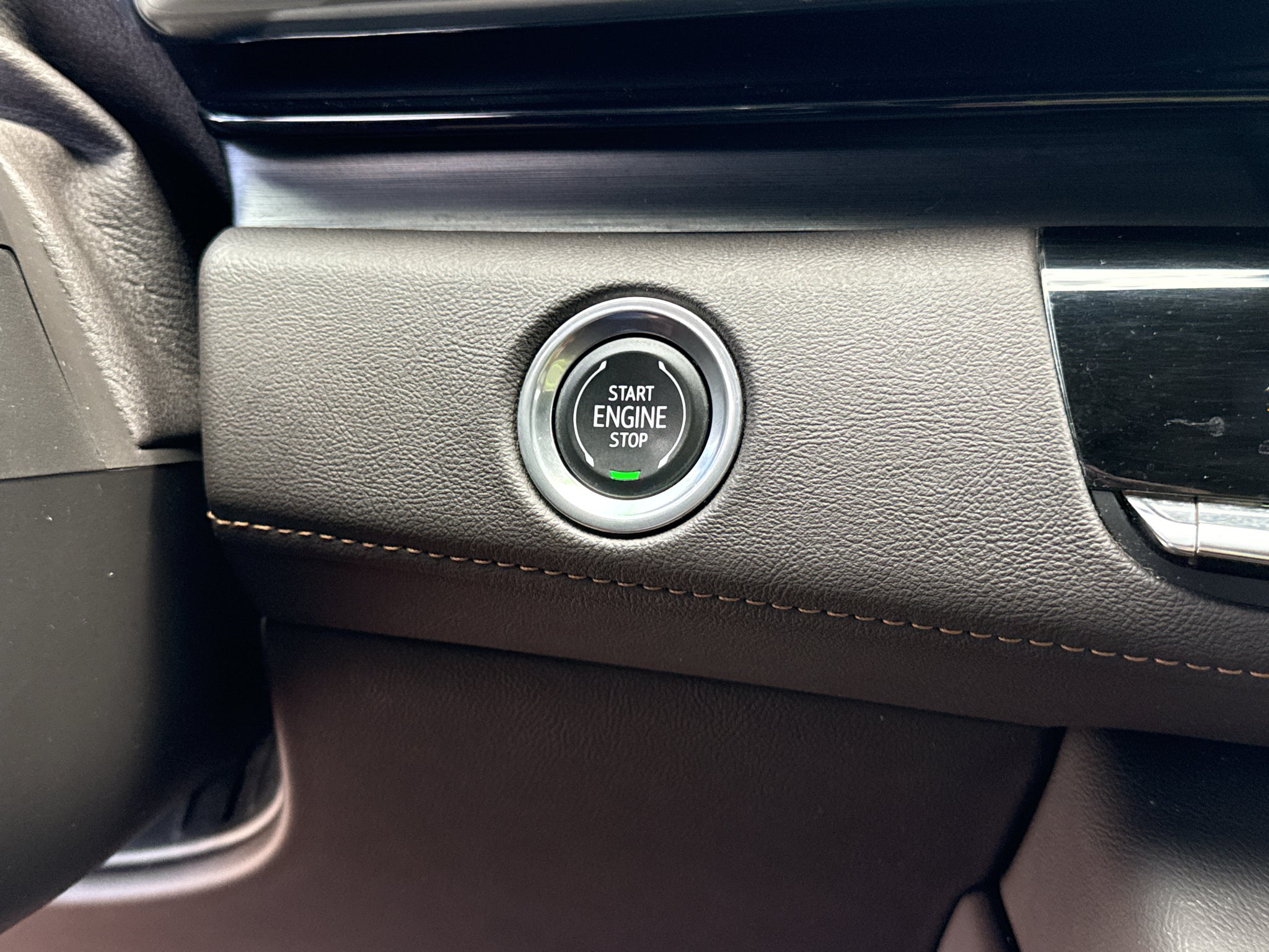 2023 Cadillac Escalade 4WD Premium Luxury