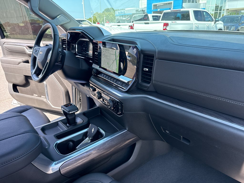 2025 Chevrolet Silverado 1500 LTZ