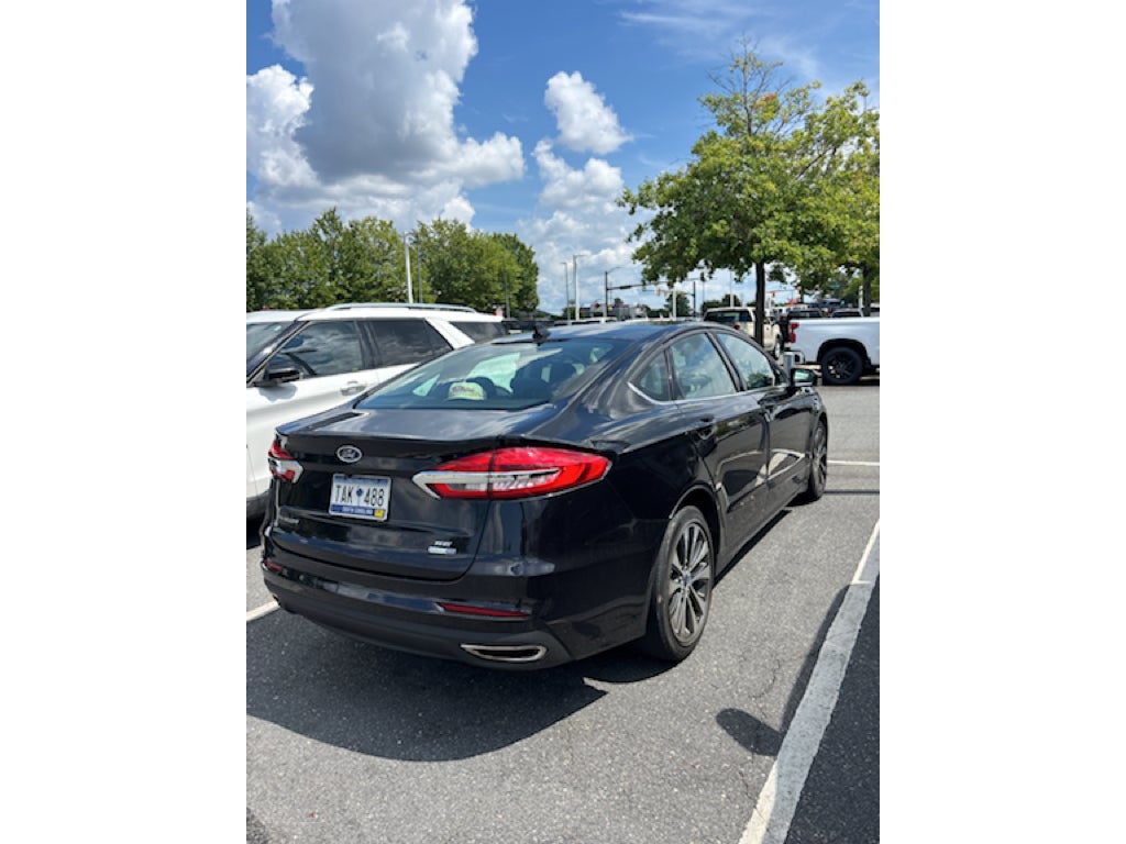 2020 Ford Fusion SE