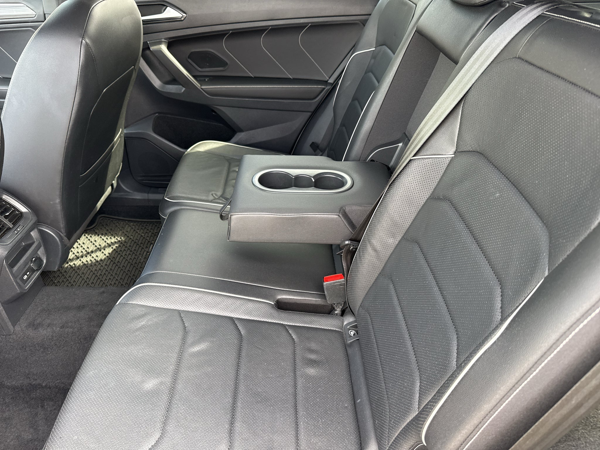2022 Volkswagen Tiguan SEL R-Line