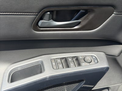 2025 Nissan Pathfinder S