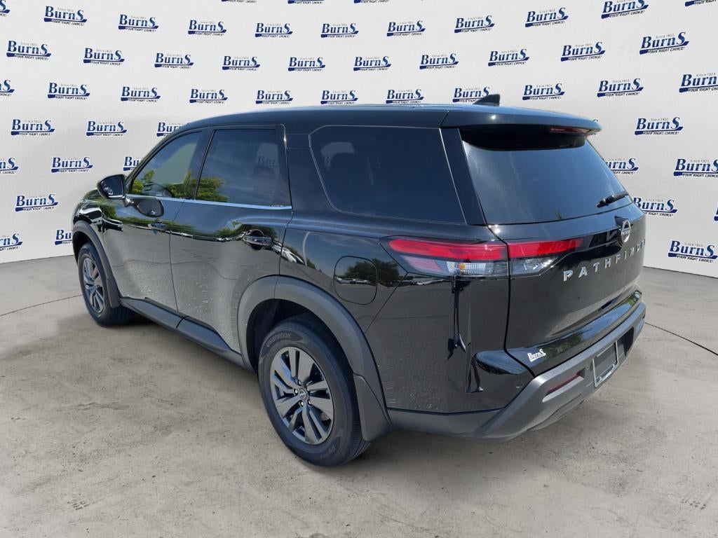 2025 Nissan Pathfinder S
