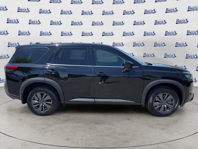 2025 Nissan Pathfinder S