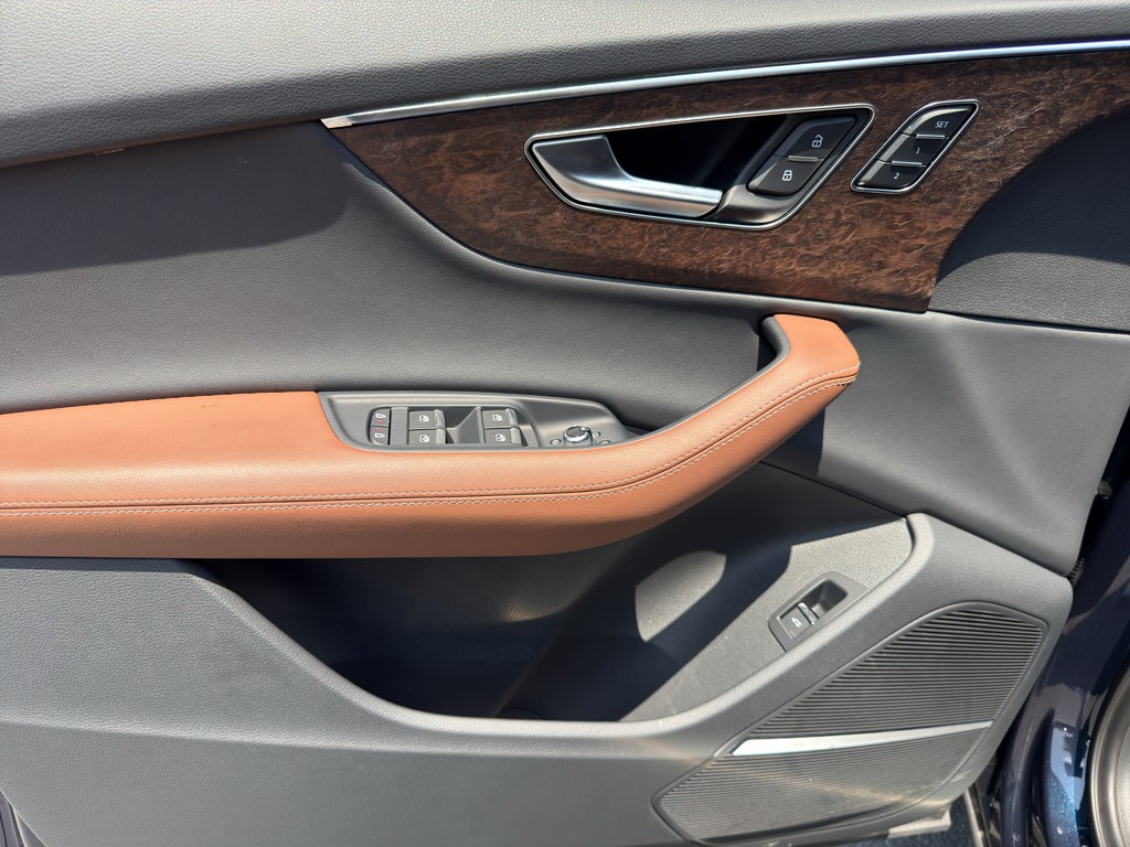 2025 Audi Q7 Premium Plus